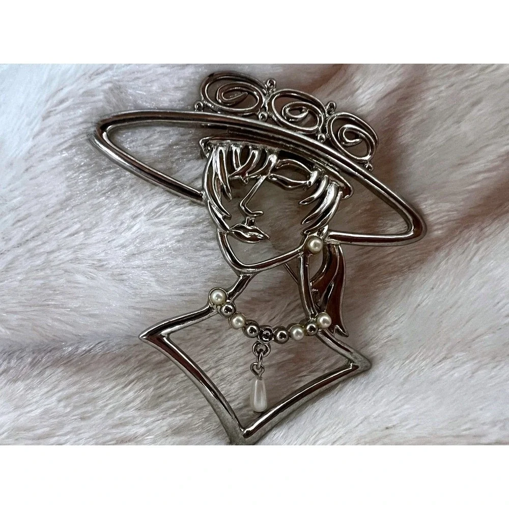 N/A vintage figural